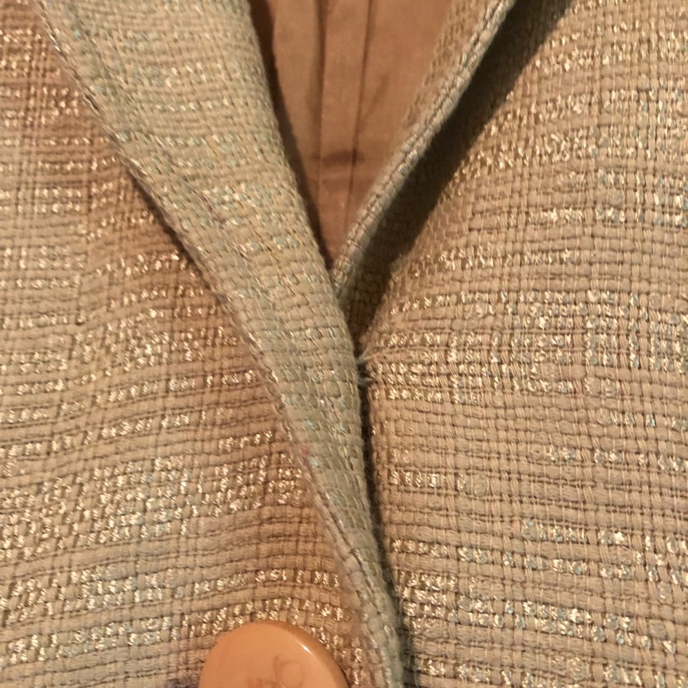 Stunning tan/gold blazer